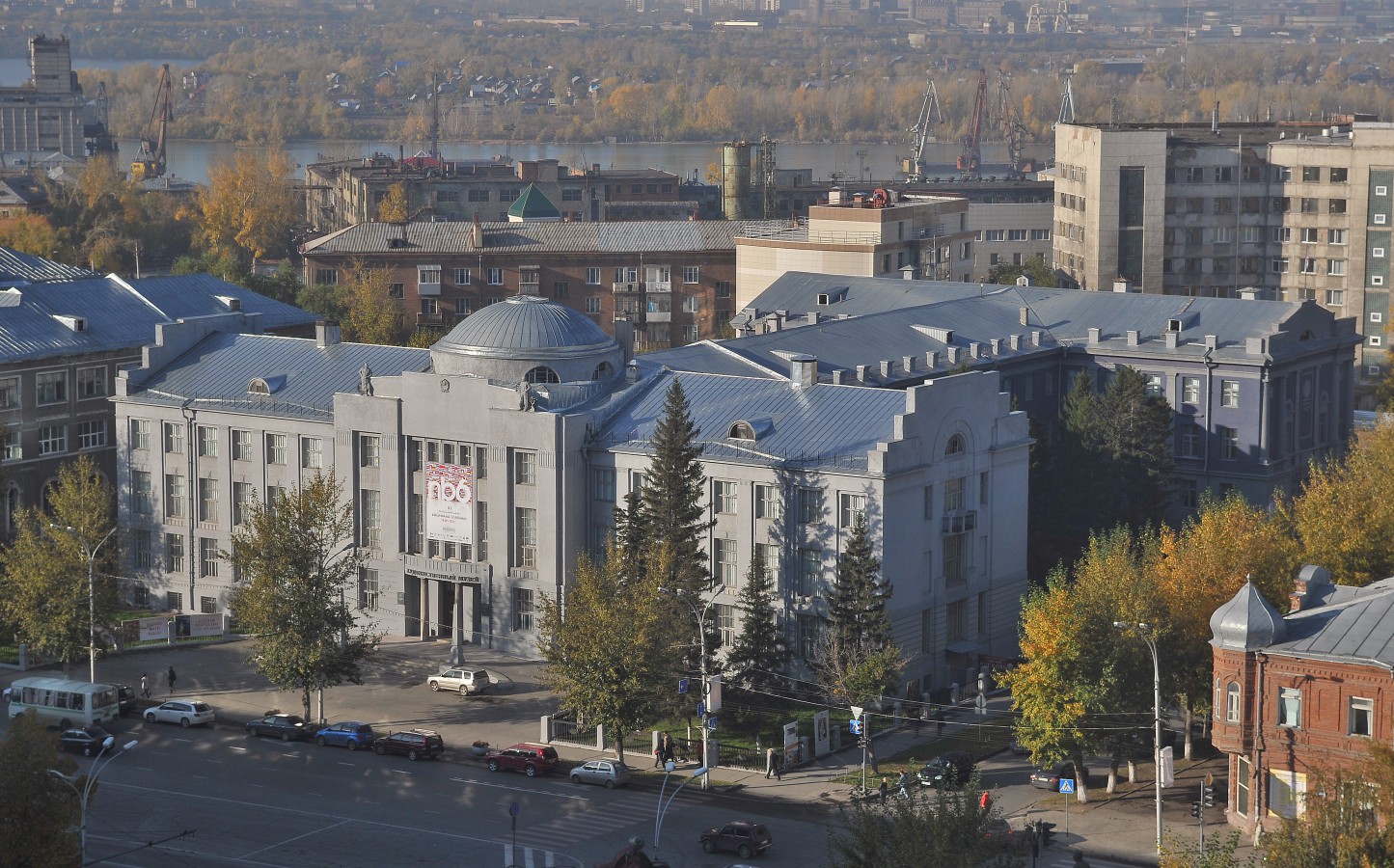 площадь центрального района новосибирска